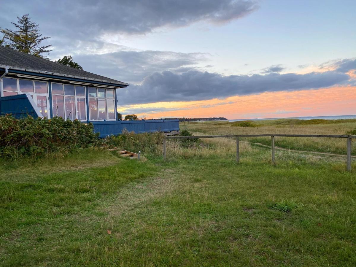Skaerven Beachfront Apartments And Cottage Nyborg Exterior foto