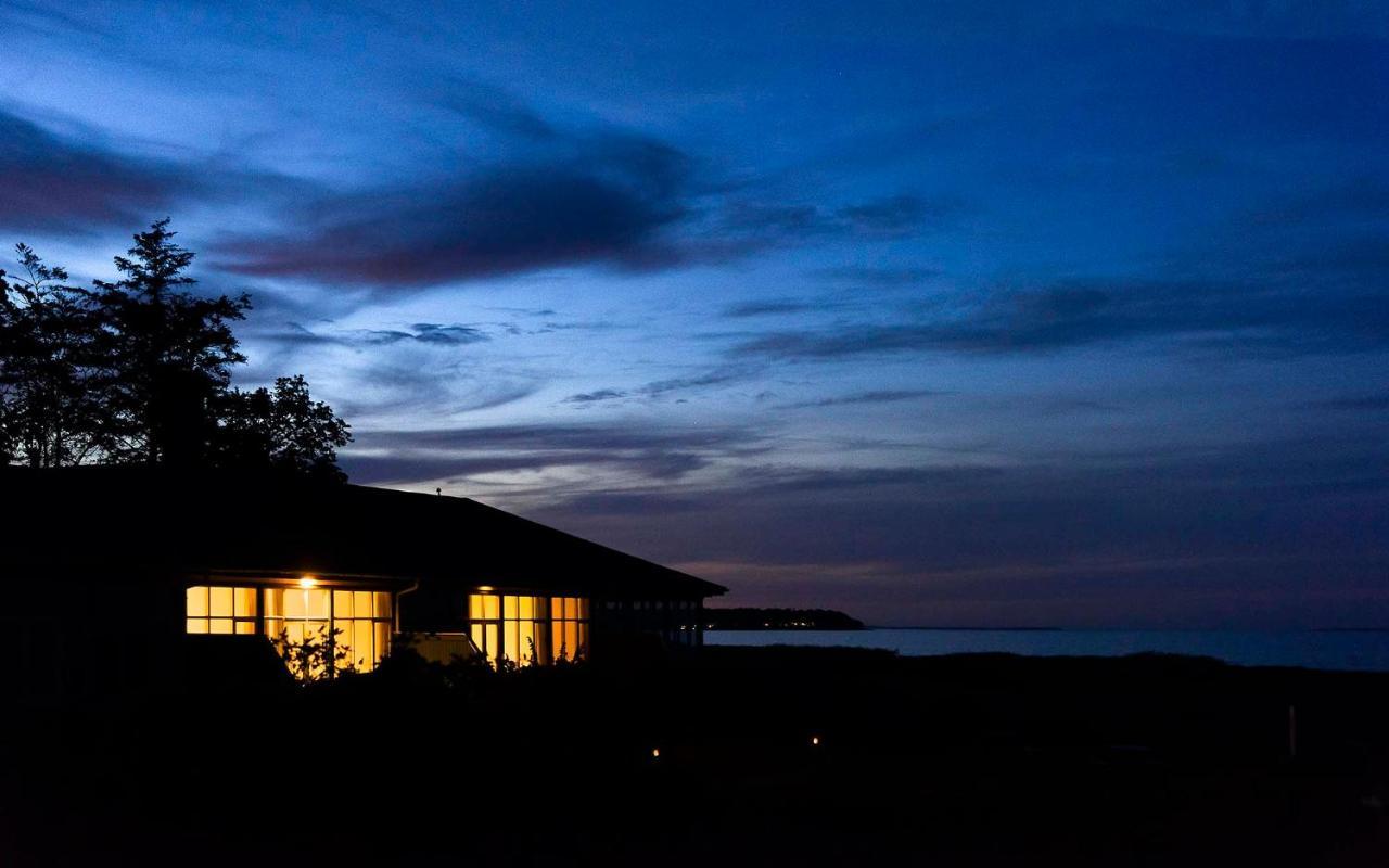 Skaerven Beachfront Apartments And Cottage Nyborg Exterior foto